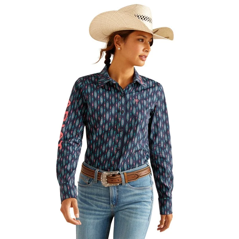 Ariat Women's Team Kirby Wrinkle Resist Backwoods Ikat Long Sleeve Stretch Shirt 10048753 Chic Silk Short Sleeve Shirt