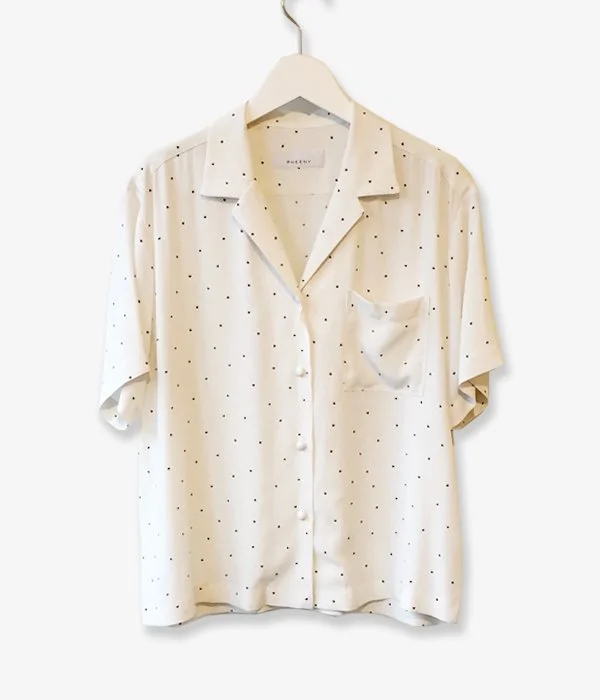 PHEENY/RAYON DOT S/S SHIRT (IVORY) Trendy Tie-Front Short Shirt