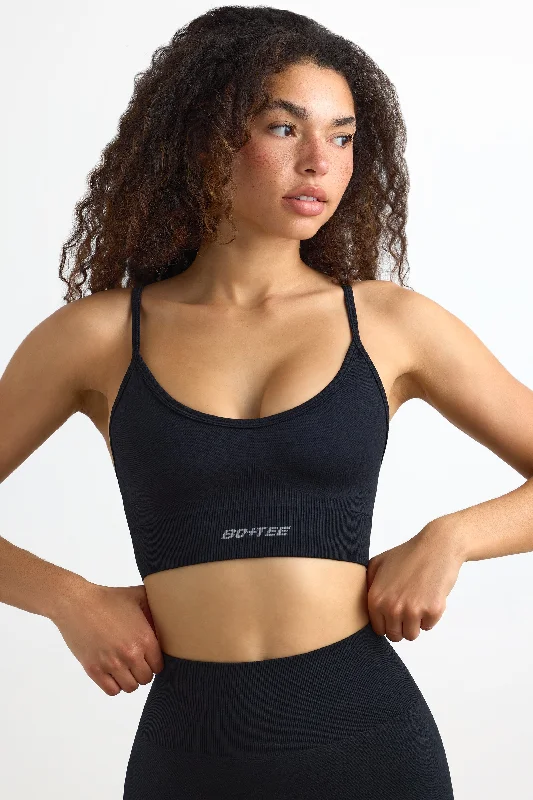 Super Sculpt Seamless Scoop-Neck Sports Bra in Black High Support Bra